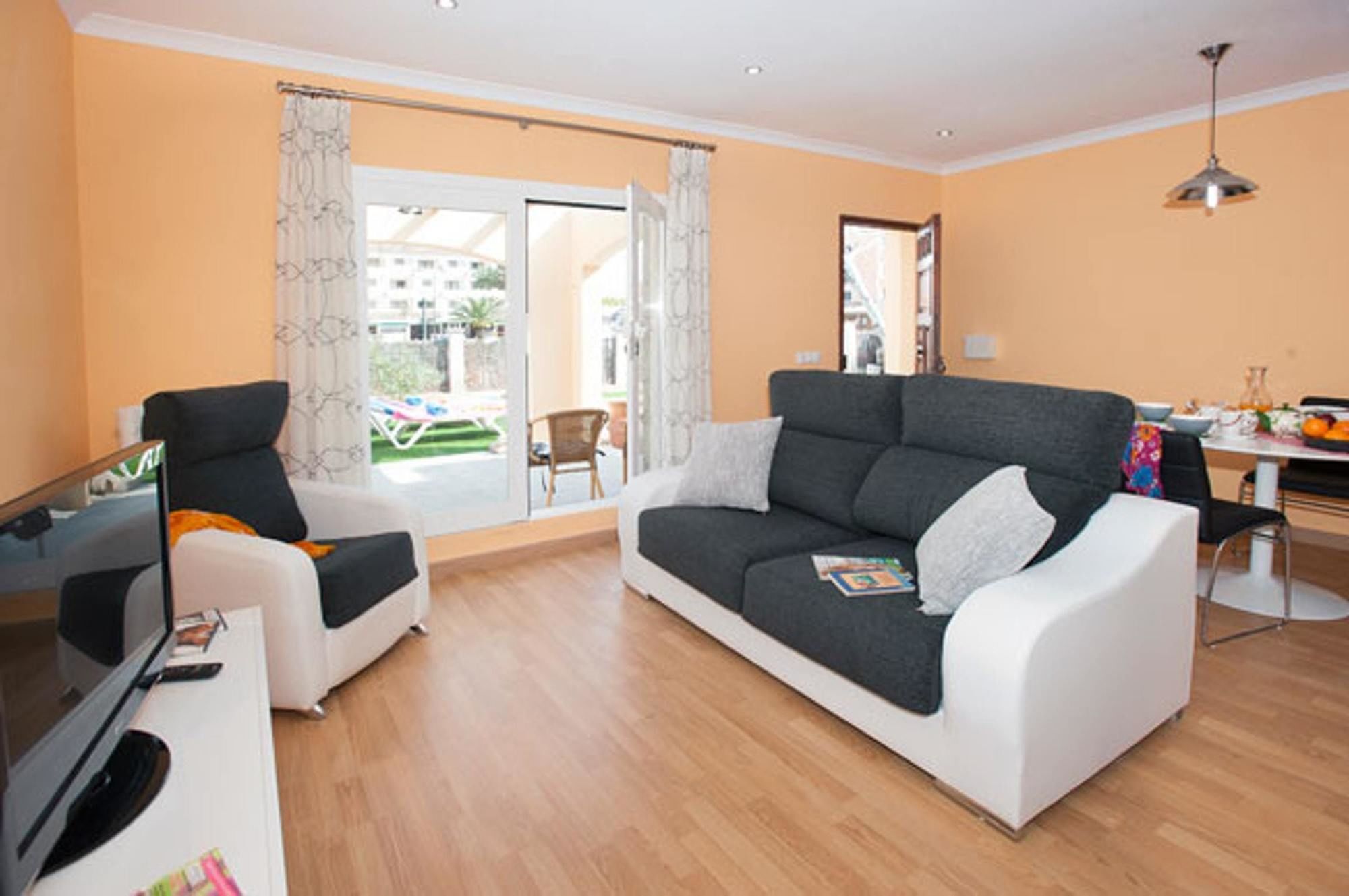 With 2 Bedrooms In Alcudia, With Wonderful View, Private P Port de Alcudia (Mallorca)