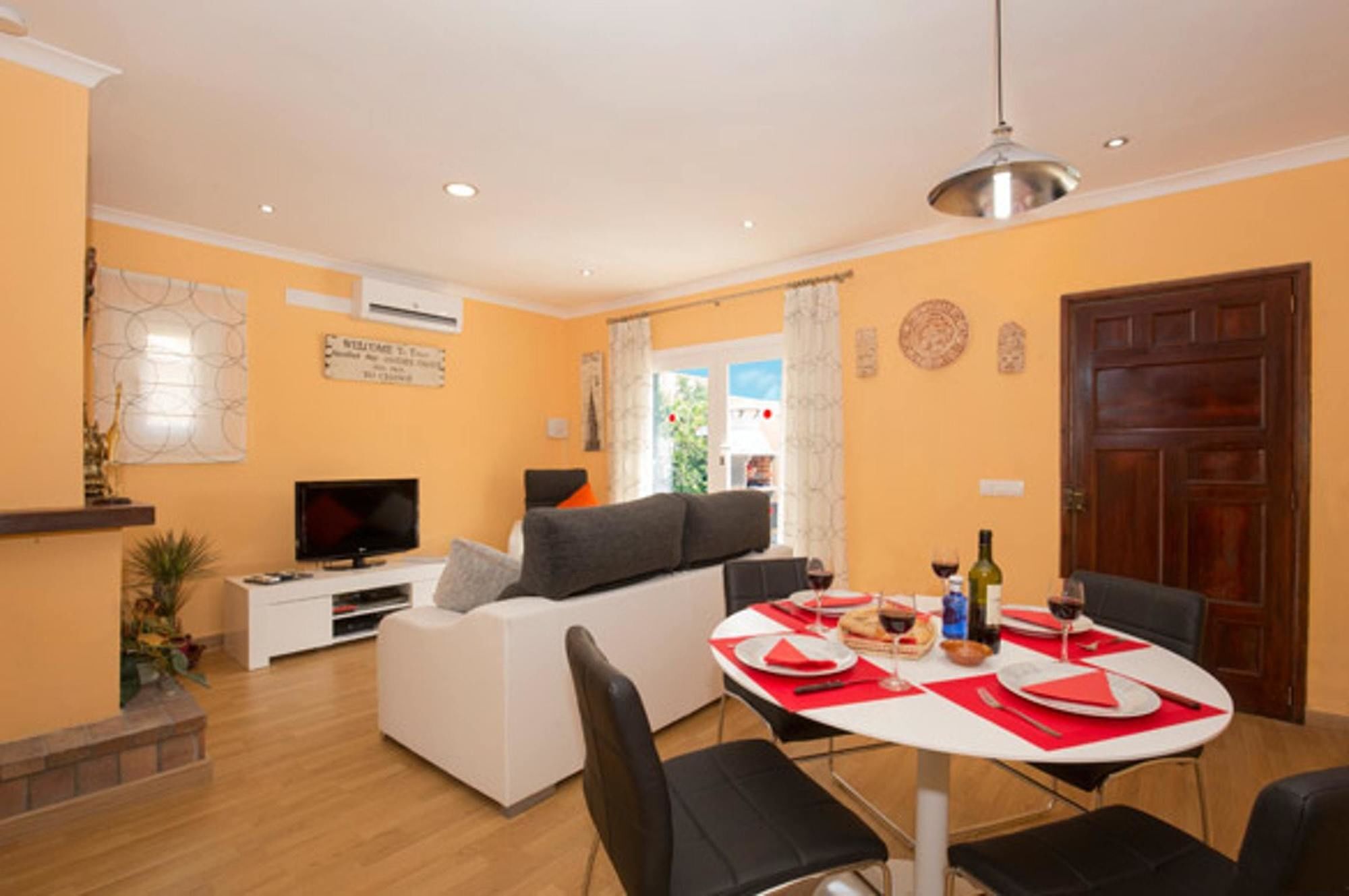 With 2 Bedrooms In Alcudia, With Wonderful View, Private P Port de Alcudia (Mallorca)