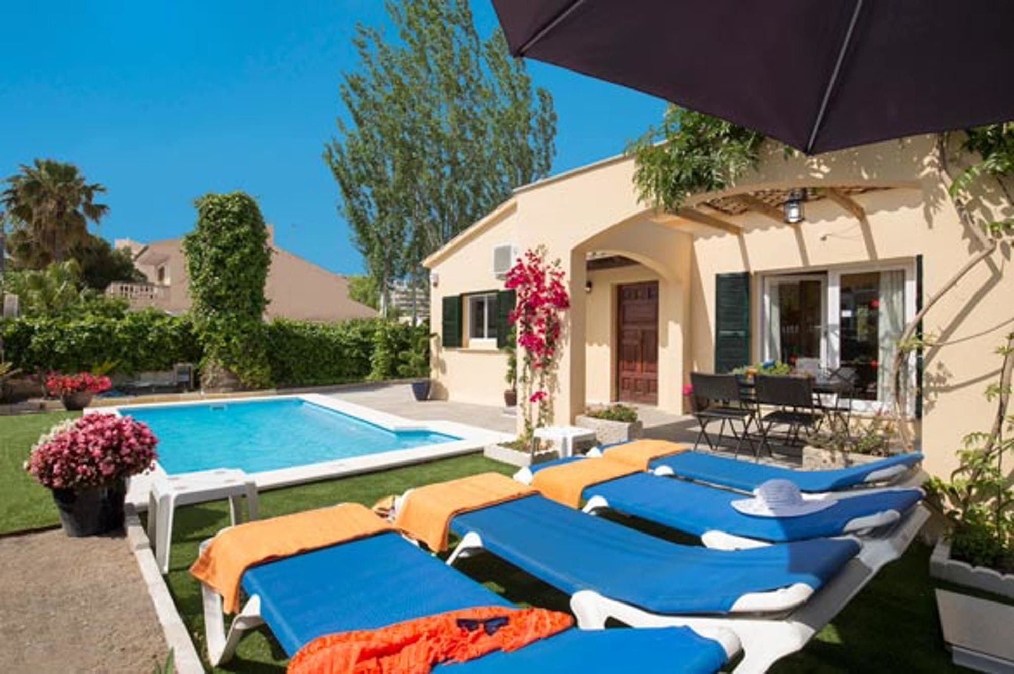 Alpstuga With 2 Bedrooms In Alcudia, With Wonderful View, Private P Port de Alcudia (Mallorca)